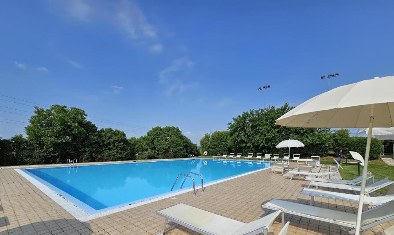 Wendy Apartment- Twobedroom & Pool & Parkprivatefree & Sports Дезенцано-дель-Гарда Экстерьер фото